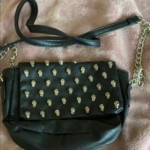 bag with Skeleton heads